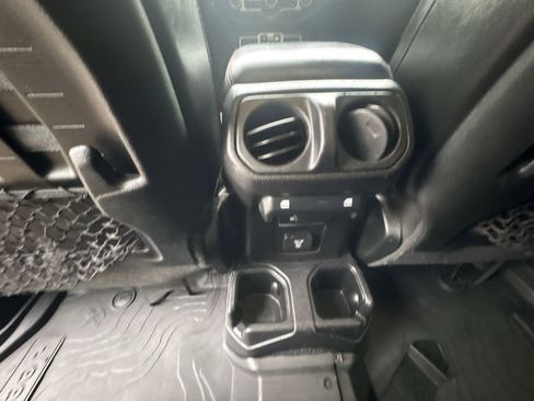 Used 2021 Jeep Gladiator Rubicon w/ Safety Group AWD/4WD image 22