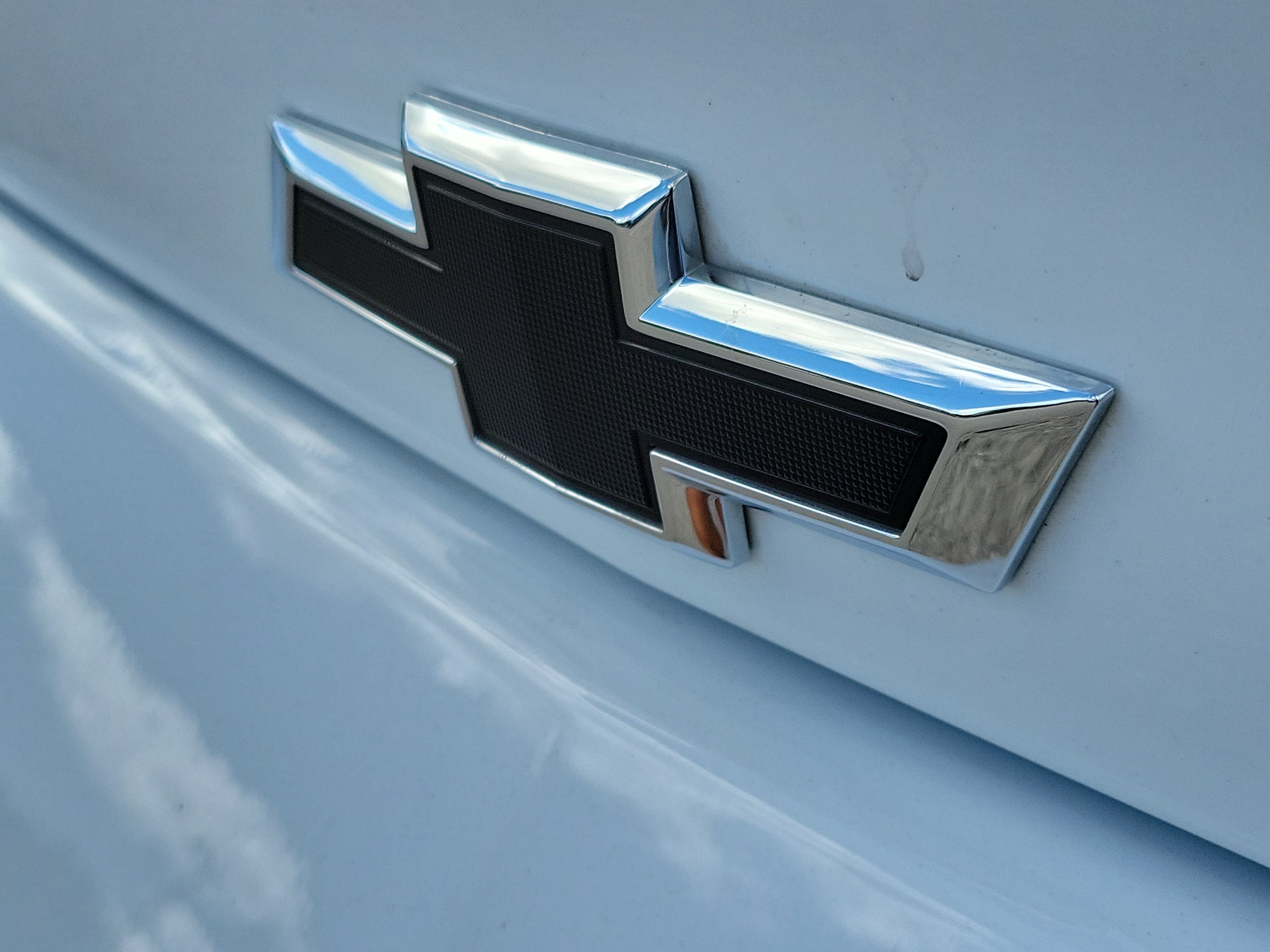 Used 2021 Chevrolet Camaro LT w/ RS Package RWD image 7