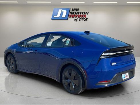 New 2026 Toyota Prius SE image 7