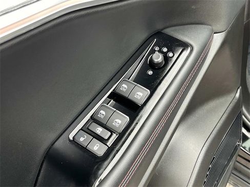 Used 2025 Jeep Wagoneer S Launch Edition image 18