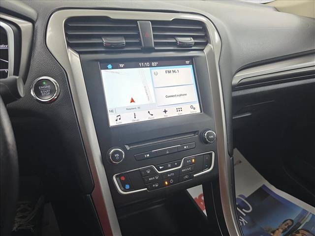 Used 2017 Ford Fusion SE w/ Equipment Group 201A FWD image 15