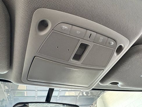 Used 2019 Nissan Sentra SV w/ Special Edition Package FWD image 31