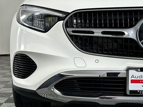 Used 2024 Mercedes-Benz GLC 300 image 16