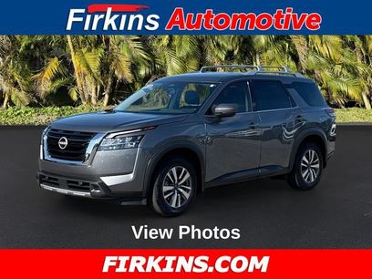 Used 2023 Nissan Pathfinder SL