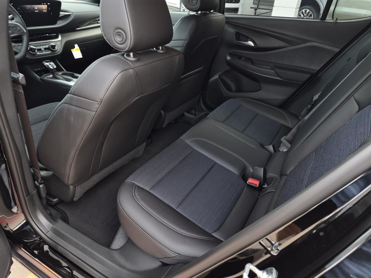 New 2026 Buick Envista Sport Touring w/ Convenience I Package FWD image 9
