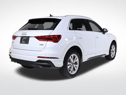 Used 2025 Audi Q3 2.0T Premium w/ Convenience Package image 5