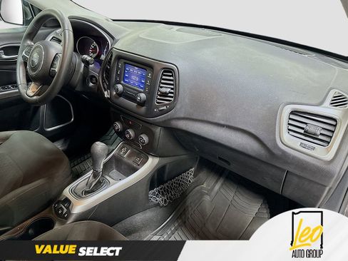 Used 2018 Jeep Compass Sport FWD image 28