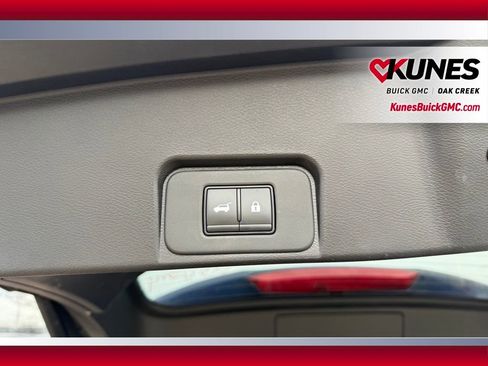 Used 2025 Nissan Rogue SV AWD/4WD image 6