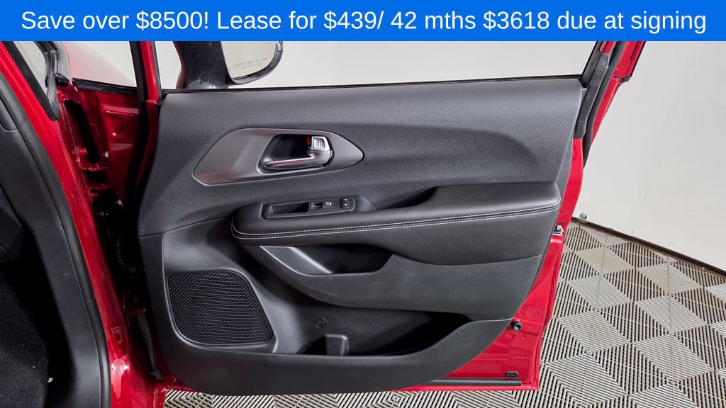 New 2026 Chrysler Pacifica Select w/ S Appearance Package FWD image 32