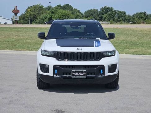 Used 2022 Jeep Grand Cherokee Trailhawk AWD/4WD image 2
