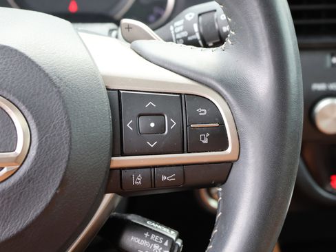 Certified 2022 Lexus RX 350 FWD w/ Premium Package image 21