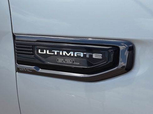 Used 2024 GMC Sierra 1500 Denali Ultimate AWD/4WD image 13