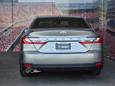 Used 2026 Toyota Camry SE w/ Convenience Package FWD image 6