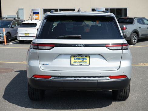 Used 2023 Jeep Grand Cherokee 4WD 4xe image 5