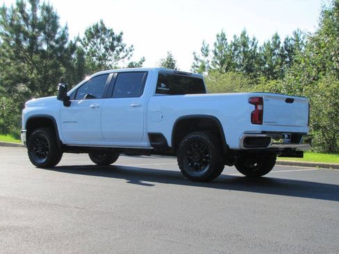 Used 2022 Chevrolet Silverado 2500 LT w/ Fleet Comfort Package AWD/4WD image 5