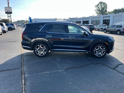 Used 2023 Hyundai Palisade SEL w/ Premium Package AWD/4WD image 2