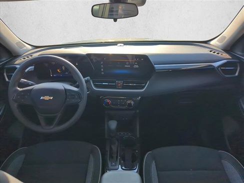 Used 2024 Chevrolet TrailBlazer LT w/ Driver Confidence Package FWD image 25