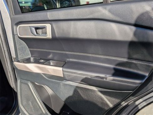 Used 2023 Ford Explorer XLT w/ Equipment Group 202A image 33