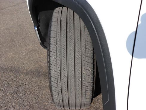 Used 2024 GMC Sierra 1500 SLT image 51