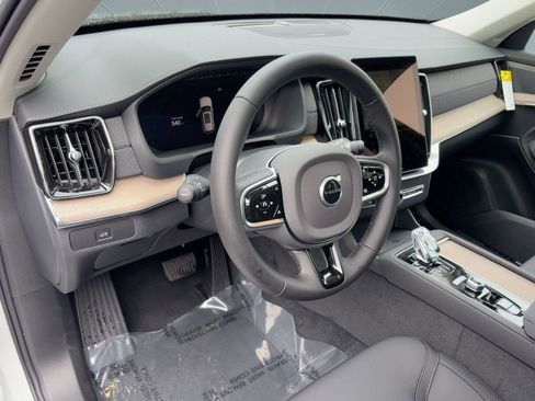New 2026 Volvo XC90 B6 Plus w/ Protection Package image 4