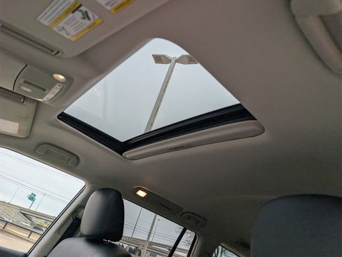 Used 2022 Nissan Armada SL w/ Captain's Chairs Package image 28