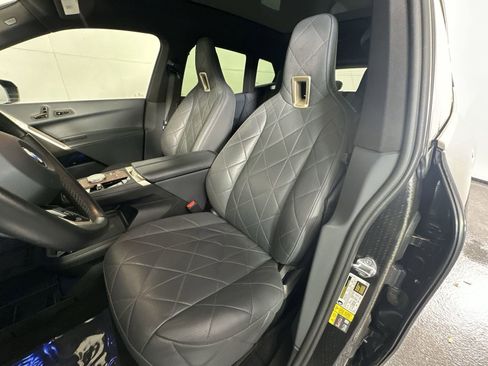 Used 2022 BMW iX xDrive50 w/ Premium Package image 15