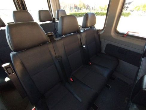 Used 2017 Mercedes-Benz Sprinter 2500 image 30