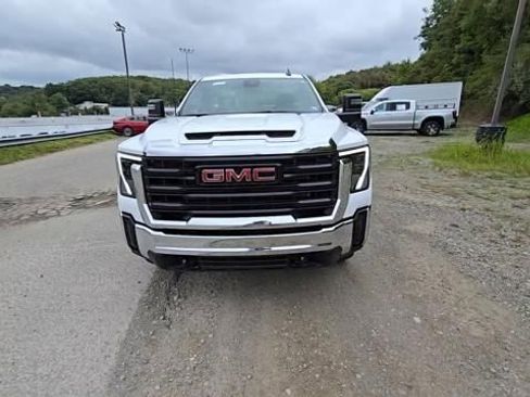 New 2024 GMC Sierra 2500 Pro image 9