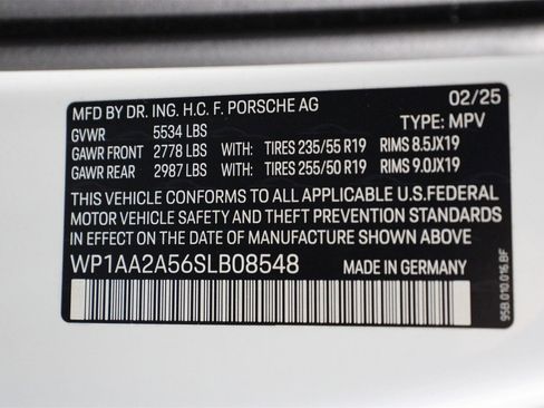 Used 2025 Porsche Macan image 19