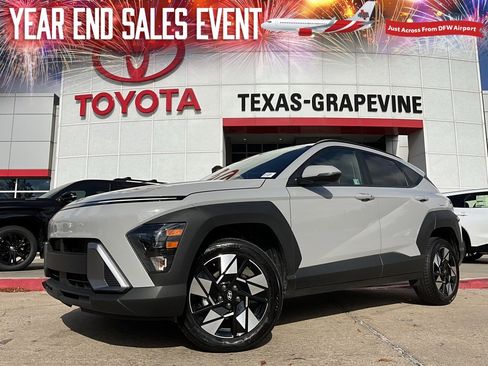 Used 2025 Hyundai Kona SEL image 1