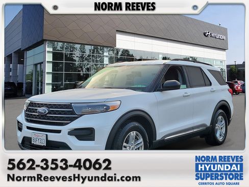Used 2020 Ford Explorer XLT image 1