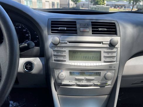 Used 2010 Toyota Camry Hybrid FWD image 13