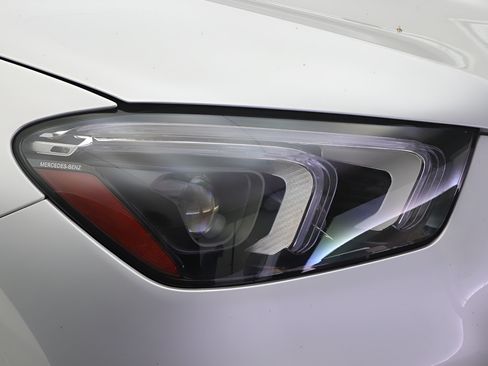 Used 2020 Mercedes-Benz GLE 450 4MATIC image 25