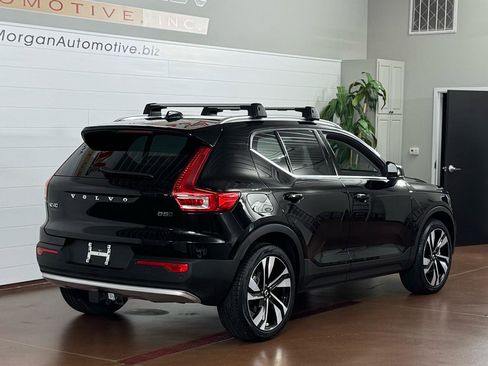 Used 2024 Volvo XC40 B5 Ultimate w/ Climate Package image 3