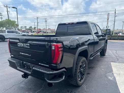 Used 2024 GMC Sierra 2500 Denali Ultimate AWD/4WD image 13