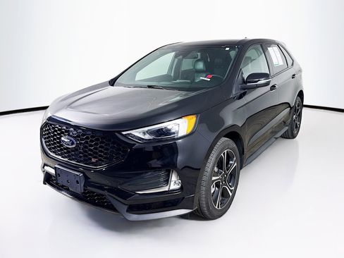 Used 2023 Ford Edge ST image 4