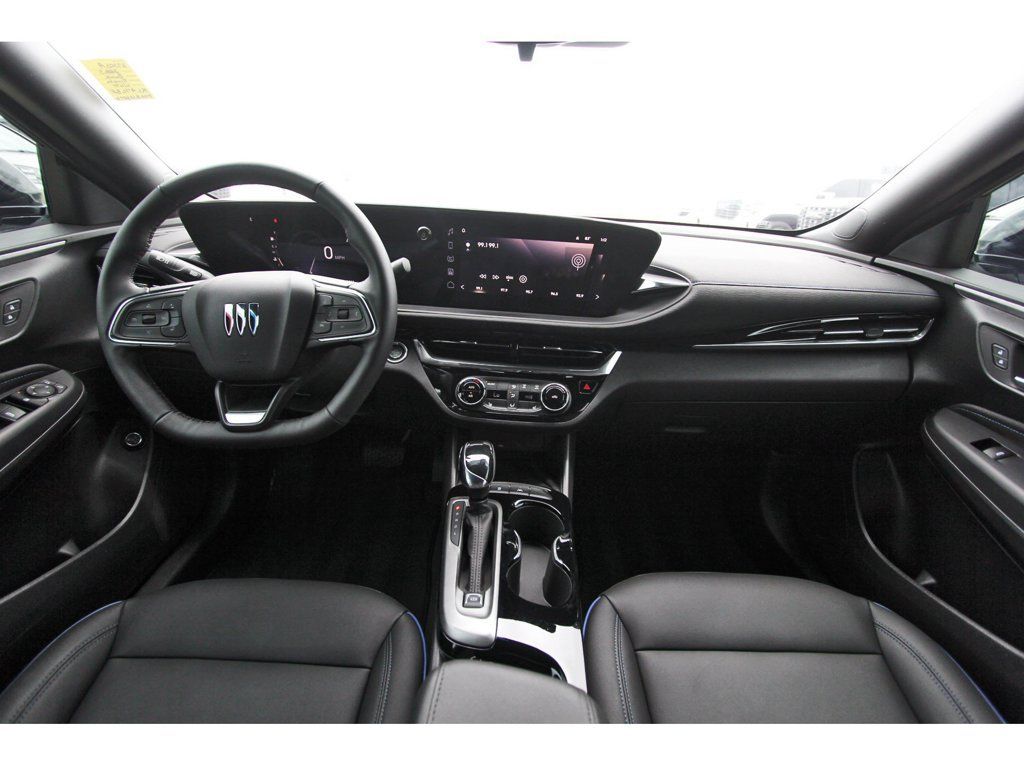 Used 2025 Buick Envista Sport Touring w/ Convenience I Package FWD image 9
