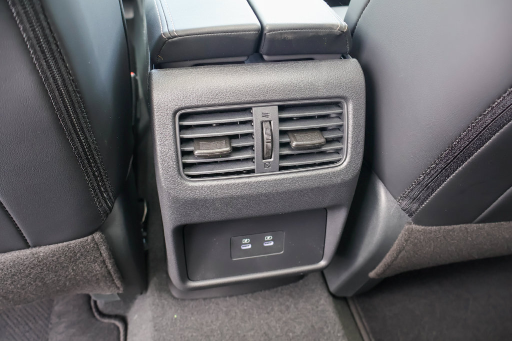 New 2026 Nissan Rogue Dark Armor AWD/4WD image 17