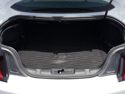 Used 2022 Ford Mustang Coupe w/ Black Accent Package RWD image 25