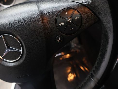 Used 2010 Mercedes-Benz C 300 4MATIC Sedan image 20