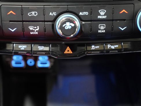 Used 2022 Dodge Durango R/T w/ Blacktop Package image 30