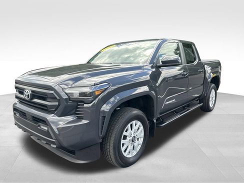 Certified 2025 Toyota Tacoma SR5 AWD/4WD image 1