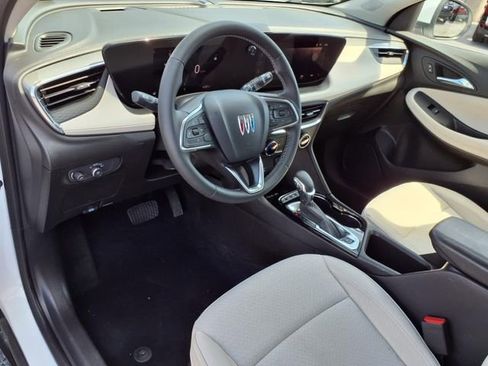 Certified 2025 Buick Encore GX Preferred w/ Advanced Technology Package image 3