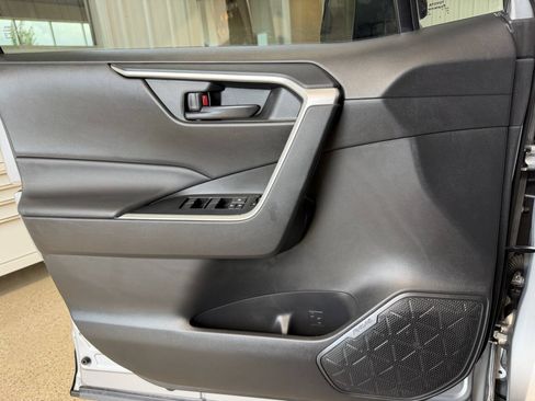 Used 2023 Toyota RAV4 LE AWD/4WD image 21