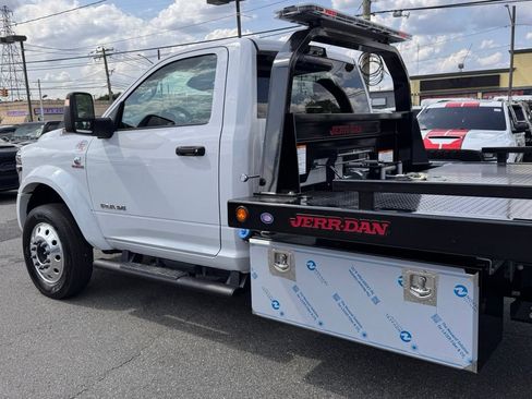 Used 2025 RAM 5500 2WD Regular Cab image 5