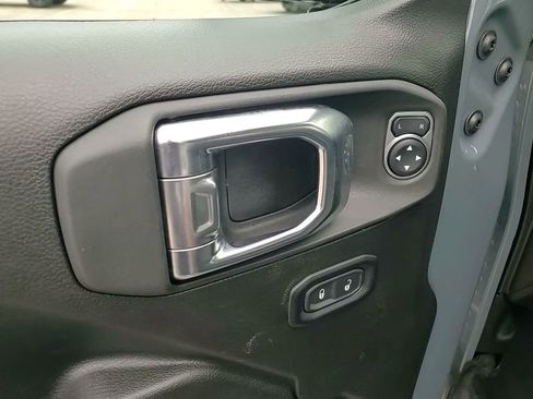 Used 2025 Jeep Wrangler Willys 4xe image 22