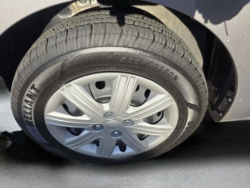 Used 2023 Kia Rio S image 31