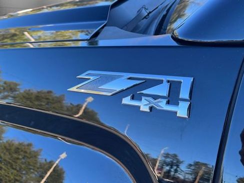 Used 2018 GMC Sierra 1500 SLE w/ SLE Value Package image 40