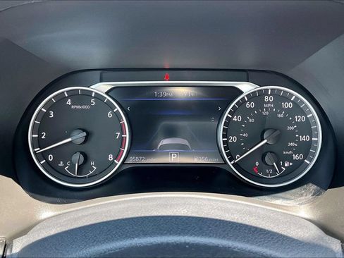 Used 2022 Nissan Sentra SV FWD image 20