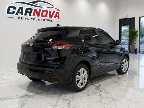 Used 2021 Nissan Kicks S FWD image 7